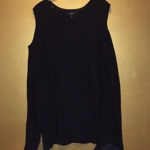 Cold shoulder knitted sweater